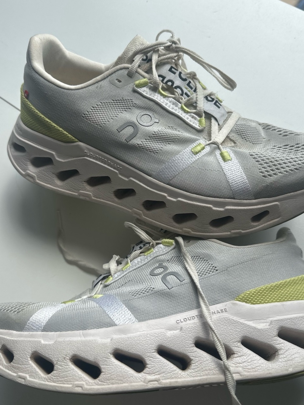 On Running Cloudsurfer Women’s Athletic Shoes — Light Gray with Lime Accents